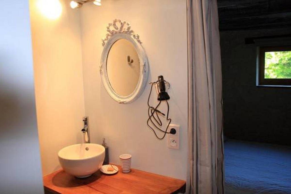 Bed and Breakfast Le Logis Du Peu Girard La Roche-Clermault Camera foto