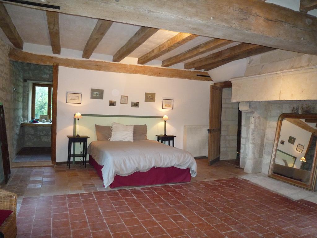 Bed and Breakfast Le Logis Du Peu Girard La Roche-Clermault Camera foto